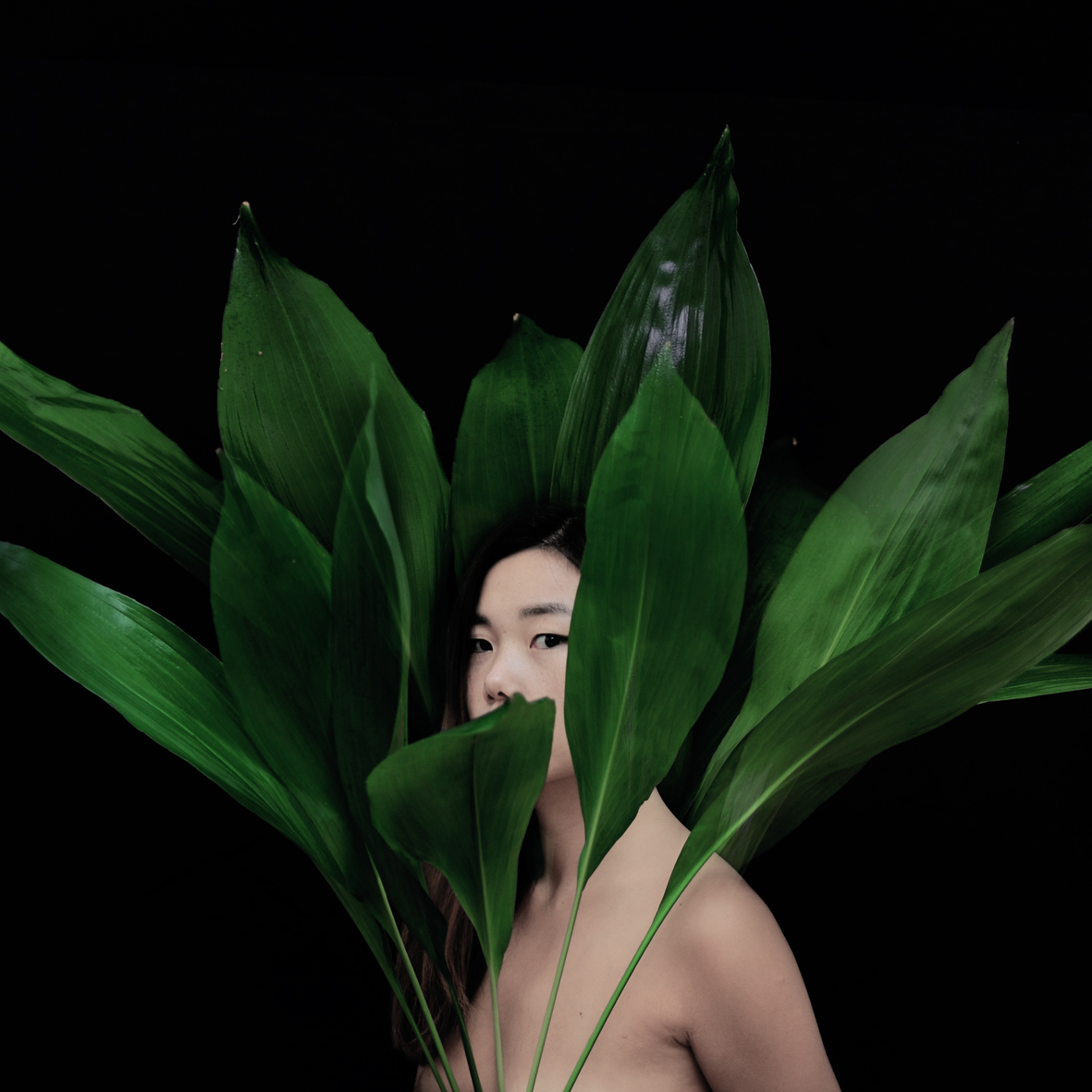 GONG ZONE 2, 2015, tirage numérique sur diasec, 100 x 100 cm TIMIDITE, 2009, tirage numérique sur diasec, 100 x 100 cm ©Ahn Sun Mi