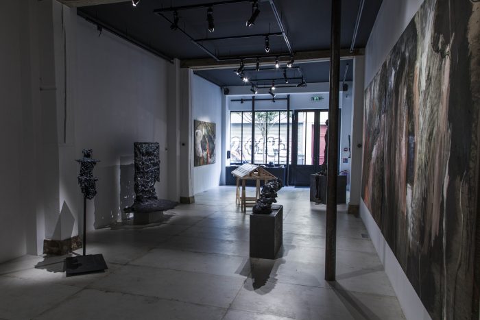 Vue de l'exposition Gravité de Lydie Arickx à la Loo and Lou Gallery Haut-Marais © Loo and Lou Gallery