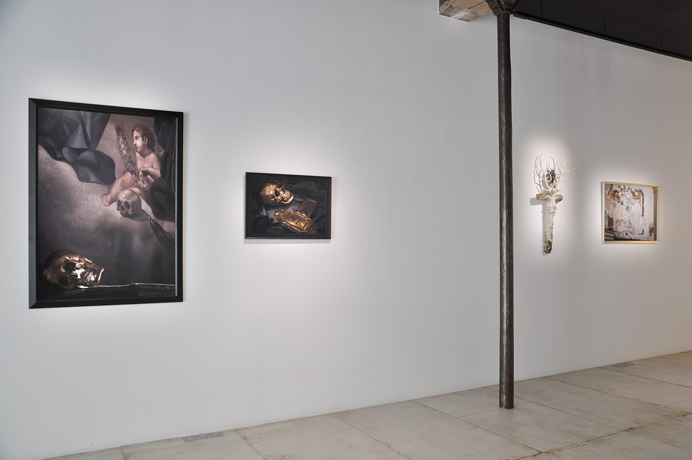 Vue de l'exposition "L'Impermanence" de Catherine Wilkening et Jean-Christophe Ballot © Loo & Lou Gallery