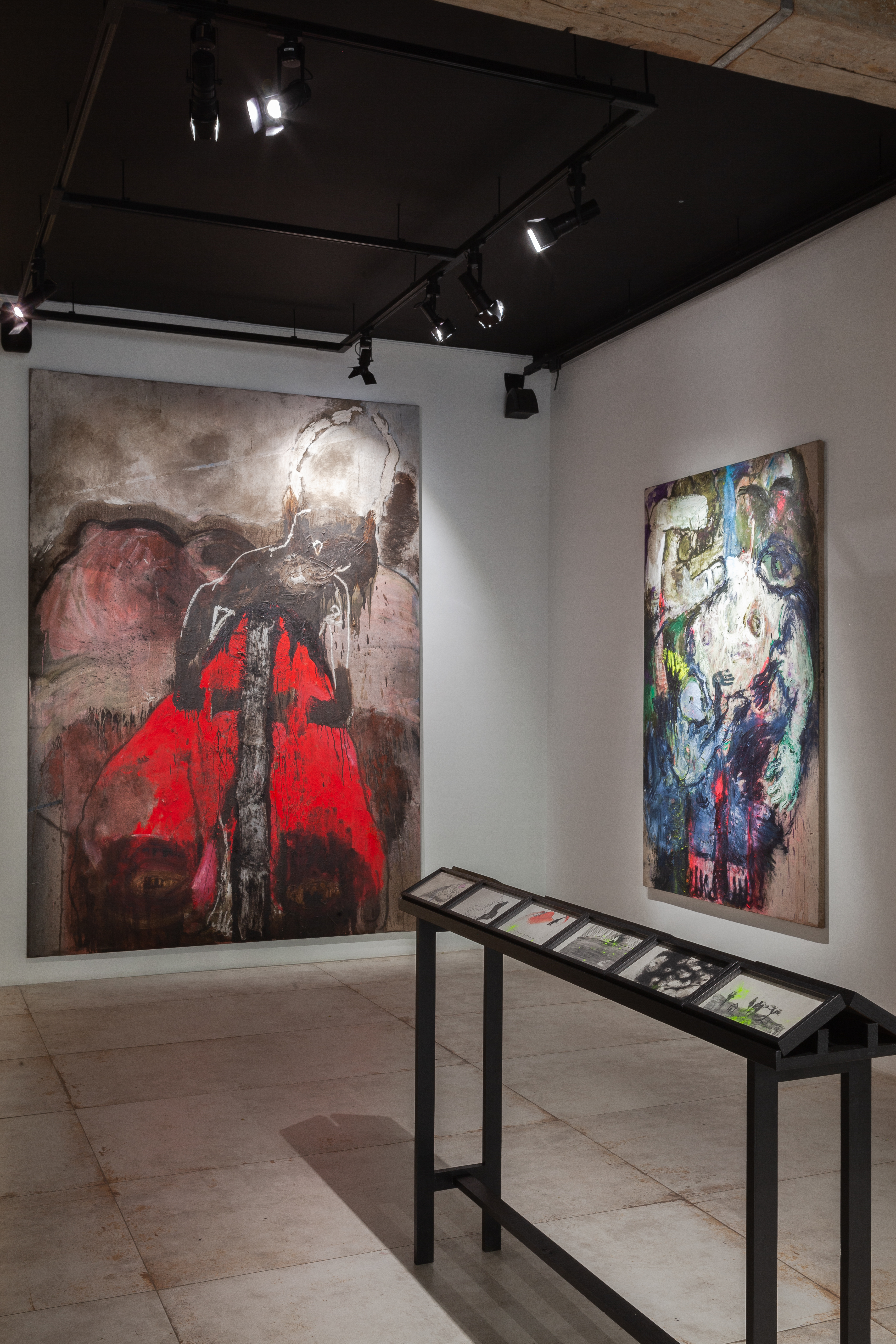 Vue de l'exposition "Toiles Vivantes" de Lydie Arickx © Loo & Lou Gallery