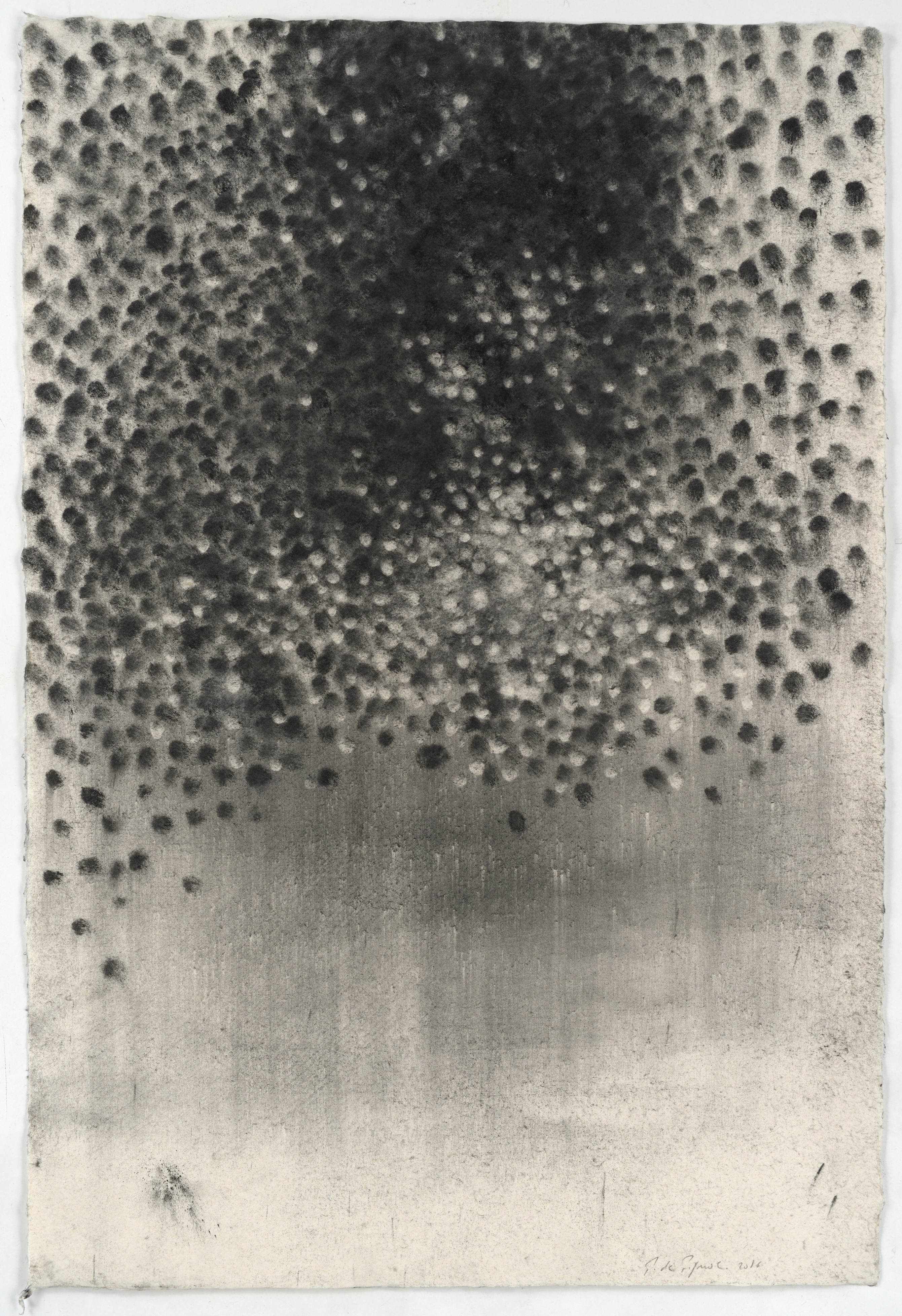 Figure de cendre (2016) Fusain, 96 x 64 cm © Loo & Lou Gallery