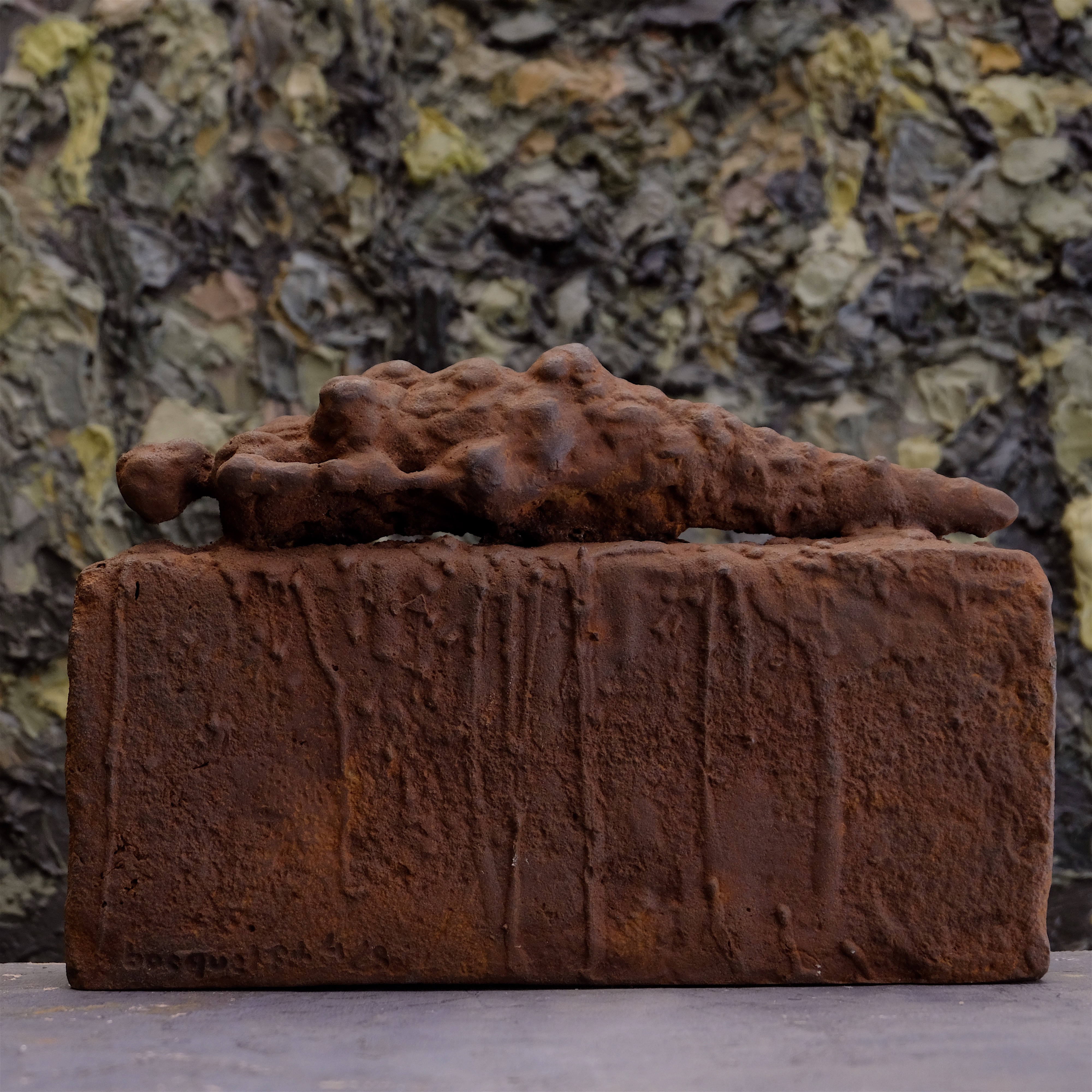 Petit gisant (2014) Fer, 17 x 24 x 5 cm ©Loo & Lou Gallery