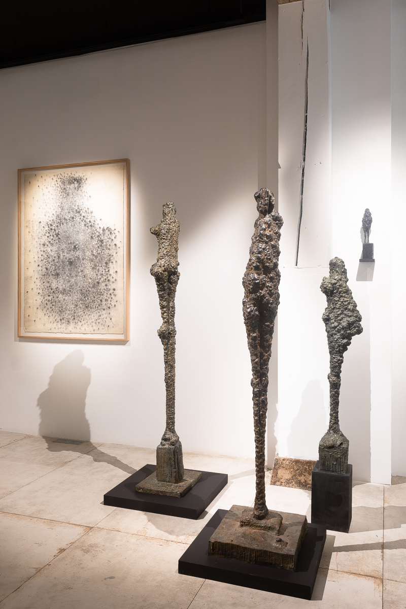 Vue de l'exposition "Né du Limon" de Paul de Pignol © Loo & Lou Gallery