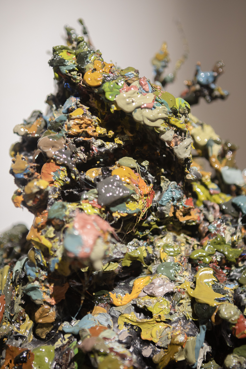 Limon, cire, bois et couleurs à l’huile, 136 x 45,3 cm, 2019, présenté lors de Né du Limon © Loo & Lou Gallery