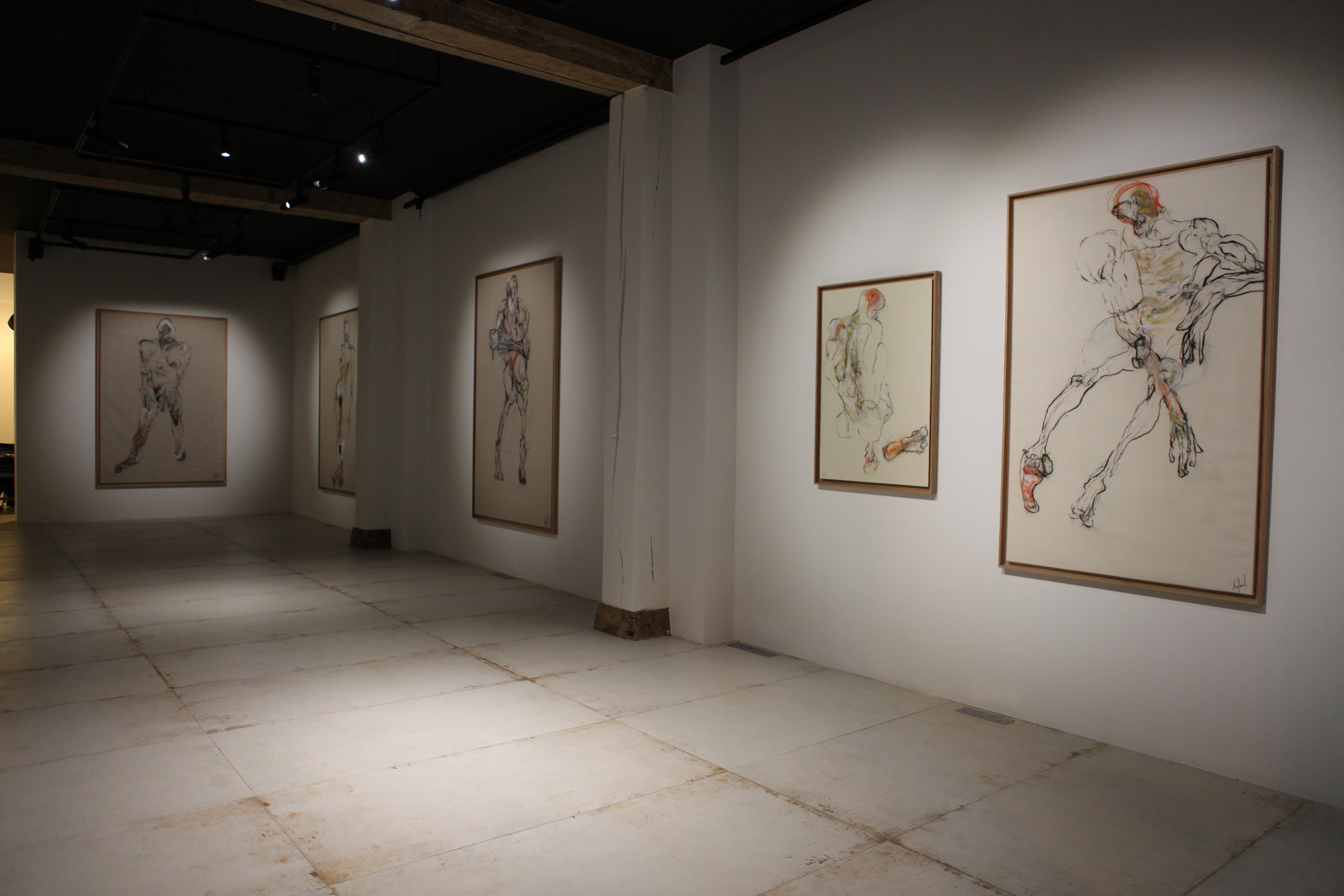 Vue de l'exposition Skin(s) Arghaël à la Loo & Lou Gallery Haut Marais