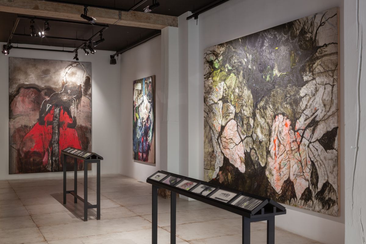 Vue de l'exposition "Toiles Vivantes" 2019 | Loo & Lou Gallery Haut-Marais