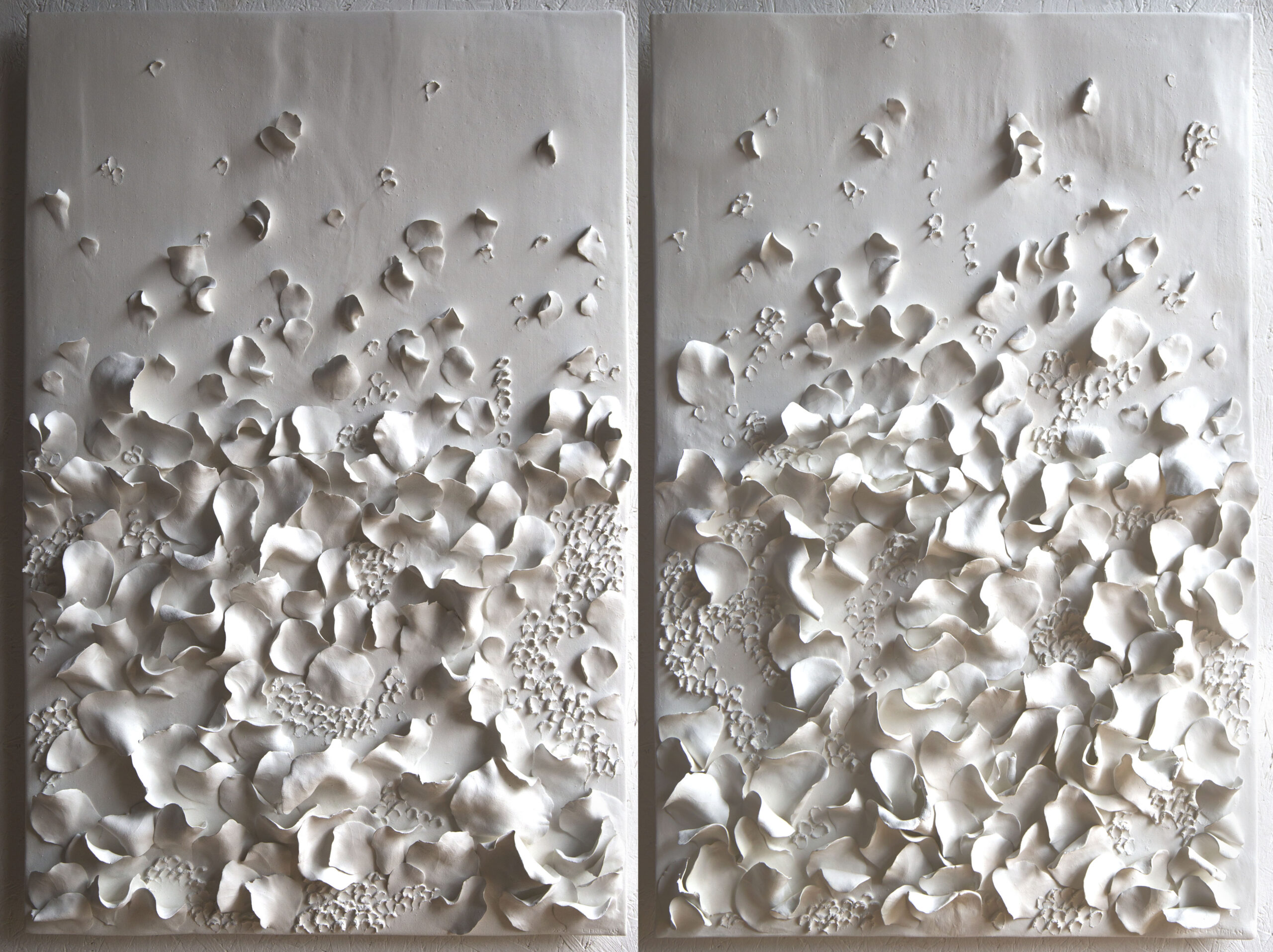 Composition II (2021) Diptyque en céramique, L 95 x I 61 cm (chacune) © Louise Frydman