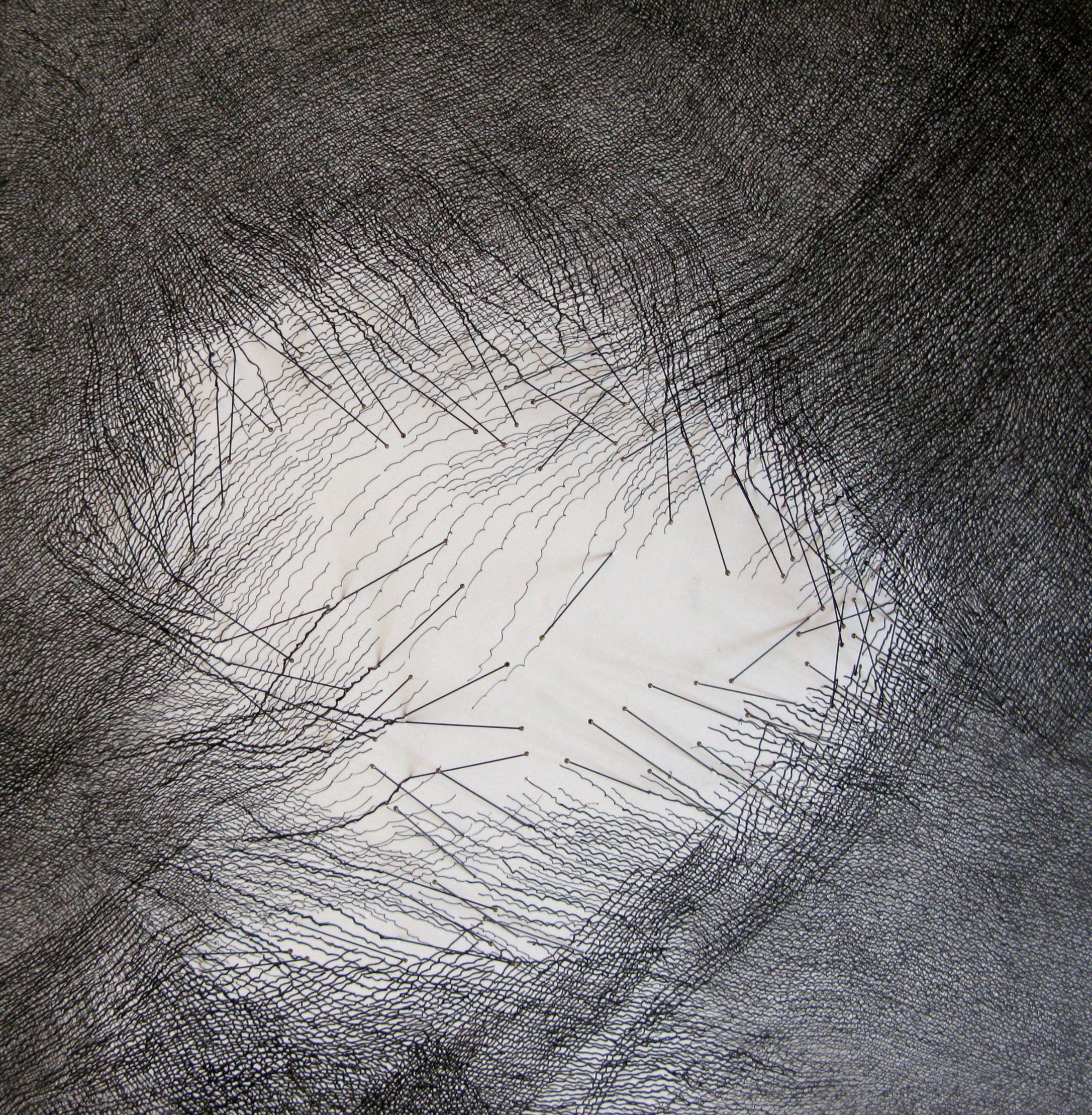 Camille Grandval, TOPOGRAPHIES, encre gel et épingles, 30 x 30 cm, 2016 © Camille Grandval