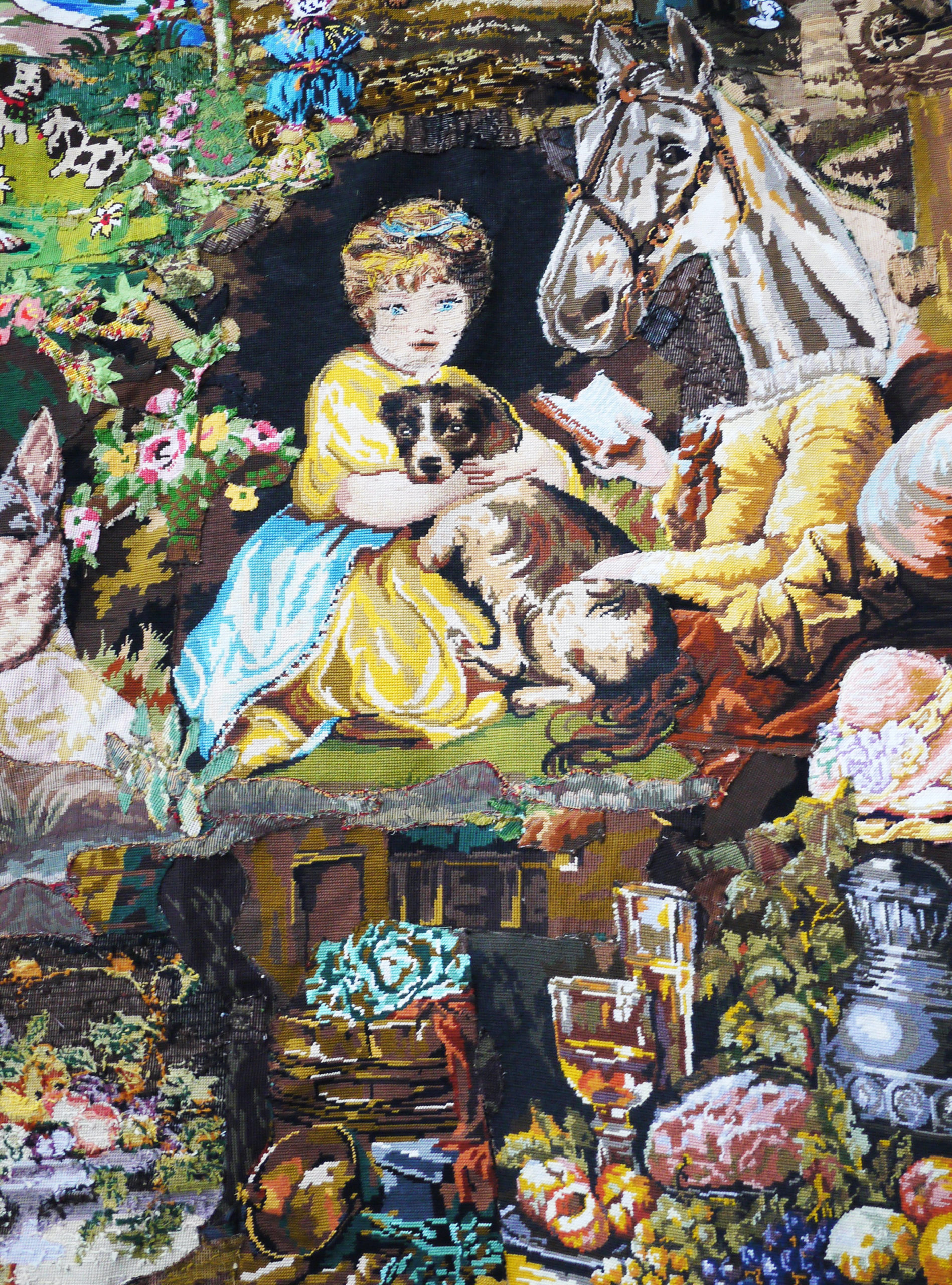 Nativité (détail), 2019, Canevas et tapisserie assemblés et cousus, 378 x 217 cm