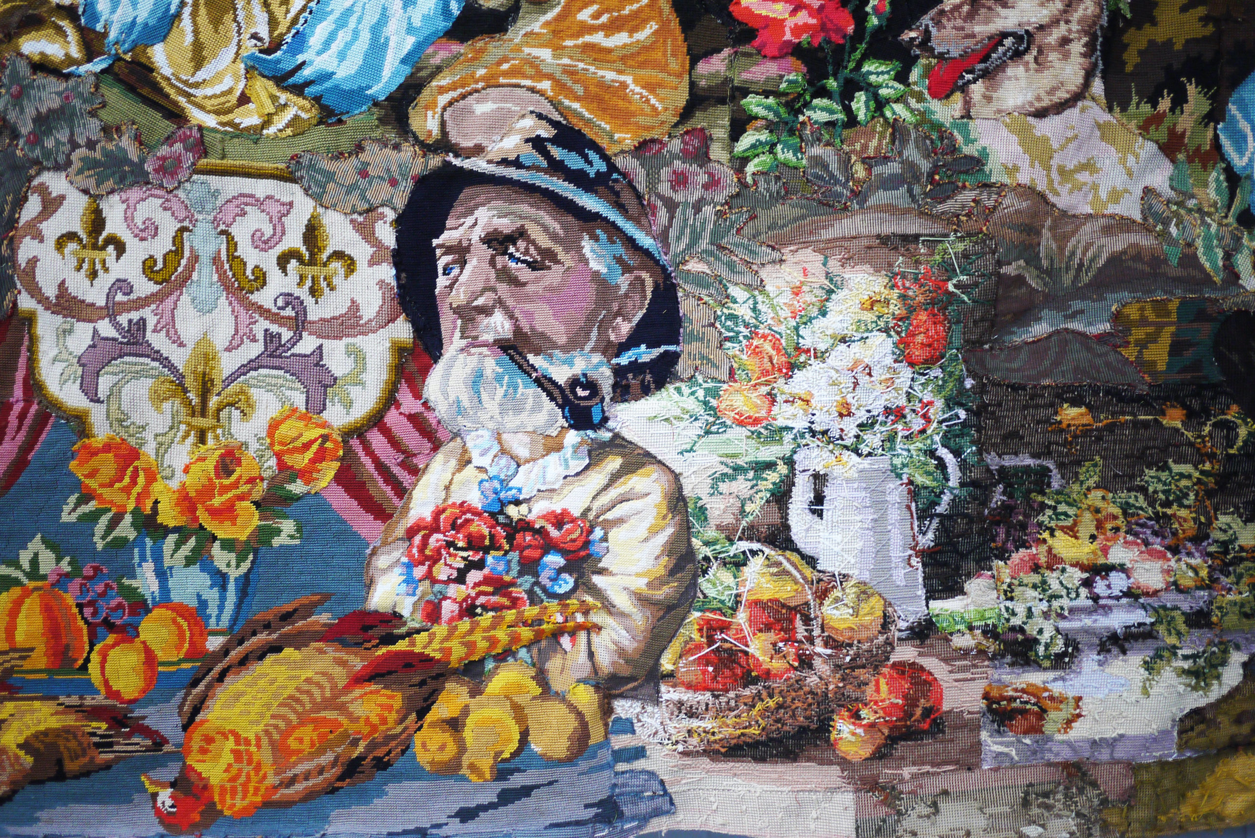 Nativité (détail), 2019, Canevas et tapisserie assemblés et cousus, 378 x 217 cm