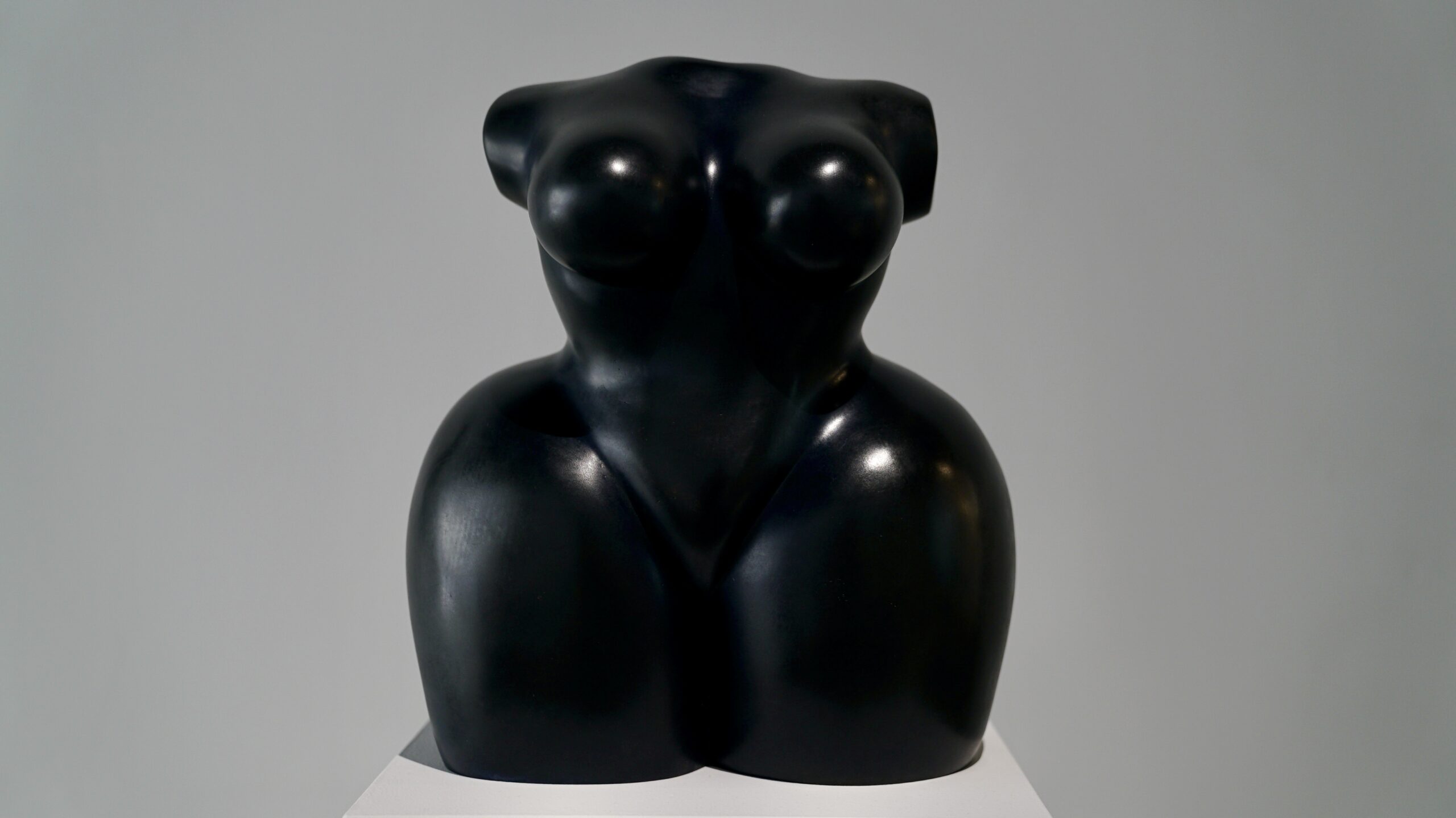 Insta Venus, 2021, Bronze, 42x37x25cm © François Benichou-Mahé