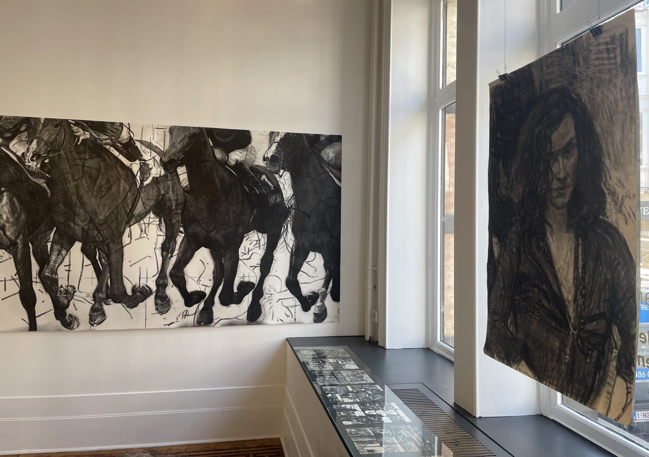 Vue de l'exposition au Cabinet de curiosités contemporain  Jonathan F. Kugel, 2024