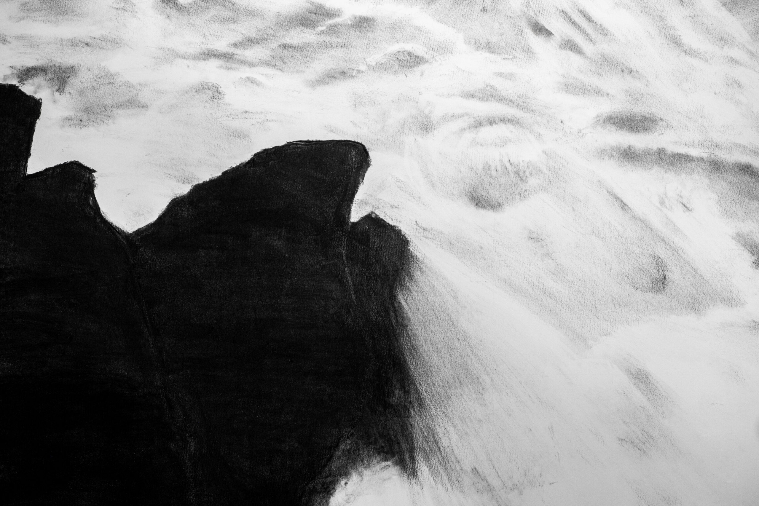 Vague (détail), 2023, Fusain sur papier, 200 x 150 cm