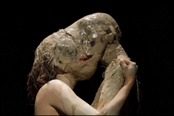 27.04.2021 | Olivier de Sagazan presents his project "La Messe de l'Âne / Ainsi sois moi" at the Venice Dance Biennale